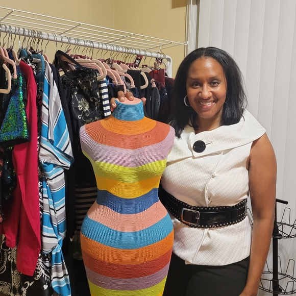 Meet your Posher, Shauntay( hardyhangers) - Picture 4 of 11